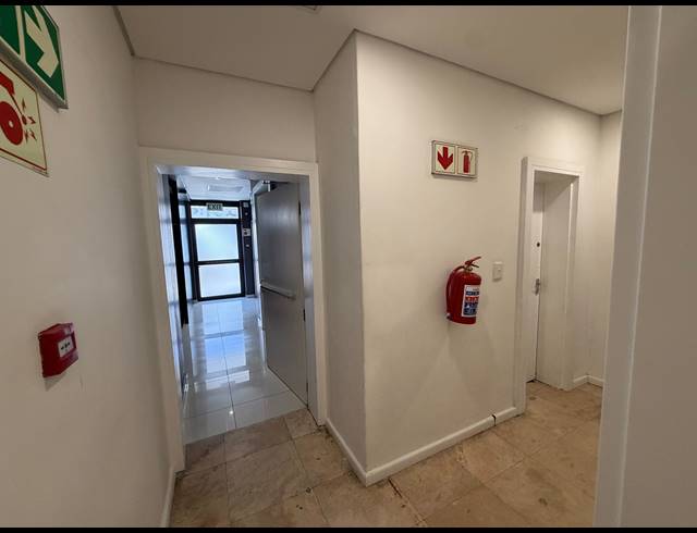 115M² BUILDING TO LET IN CAPE TOWN CITY CENTRE